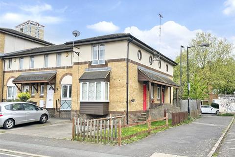 1 bedroom end of terrace house to rent, Oxley Close, London, SE1