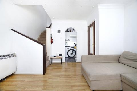 1 bedroom end of terrace house to rent, Oxley Close, London, SE1