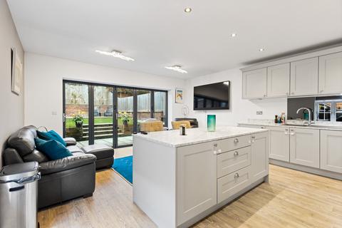 3 bedroom detached house for sale, Westfield Rise, Wakefield, WF2