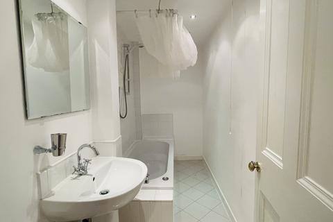 2 bedroom flat to rent, Brougham Street, Meadows EH3