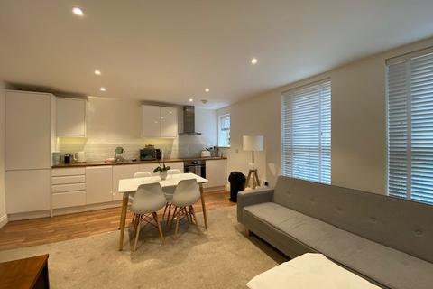 2 bedroom apartment to rent, Oxford Road, Aylesbury, HP19