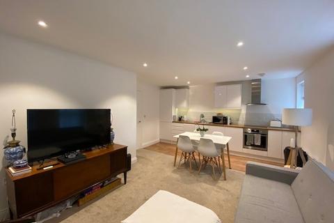 2 bedroom apartment to rent, Oxford Road, Aylesbury, HP19