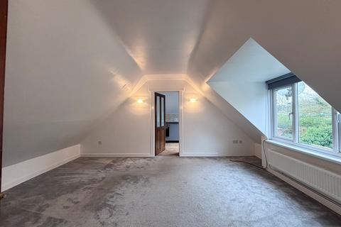 3 bedroom apartment to rent, Waddesdon, Aylesbury, HP18