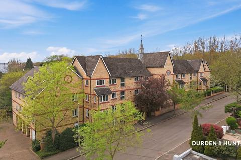 1 bedroom retirement property for sale, Grange Avenue, Woodford Green, IG8