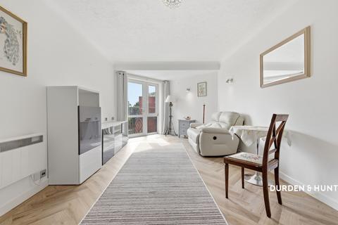 1 bedroom retirement property for sale, Grange Avenue, Woodford Green, IG8