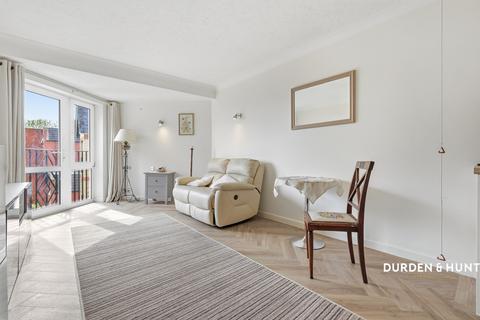 1 bedroom retirement property for sale, Grange Avenue, Woodford Green, IG8