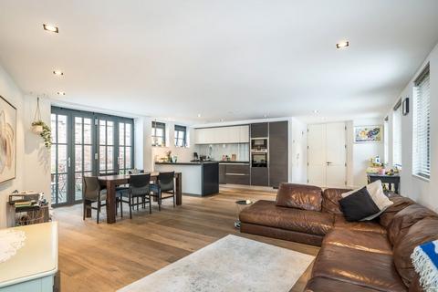 Porteus Place, London SW4
