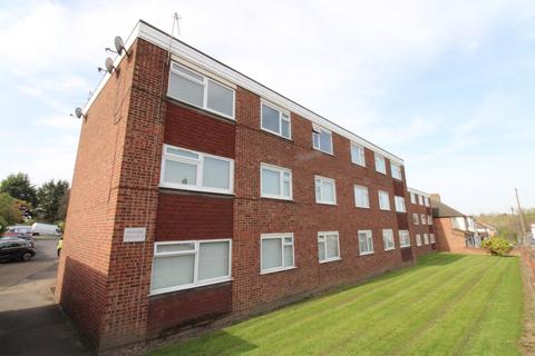 2 bedroom apartment for sale, Tyrells Close, Upminster RM14