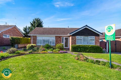 3 bedroom detached bungalow for sale, All Hallowes Drive, Tickhill, Doncaster