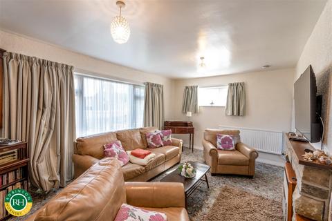 3 bedroom detached bungalow for sale, All Hallowes Drive, Tickhill, Doncaster