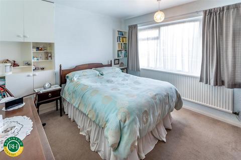 3 bedroom detached bungalow for sale, All Hallowes Drive, Tickhill, Doncaster