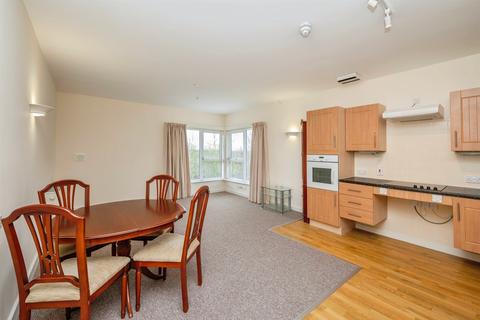 2 bedroom flat for sale, St. Michaels Avenue, Aylsham, Norwich