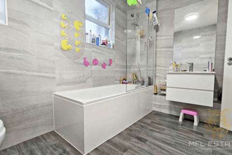 2 bedroom flat for sale, Upper Grove, London SE25 6JX
