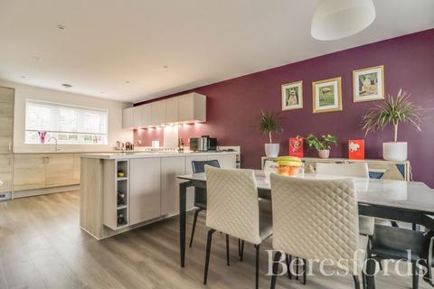 4 bedroom detached house for sale, Townrow Avenue, Braintree, CM7