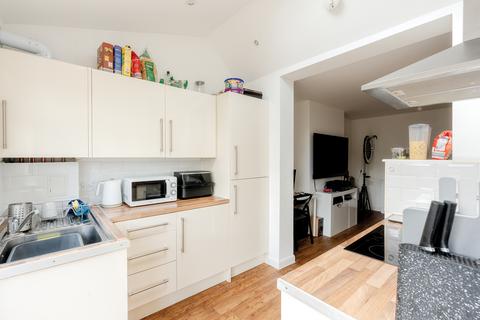 2 bedroom flat for sale, Bristol BS7