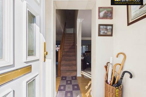 3 bedroom bungalow for sale, Fairacres Close, Potters Bar