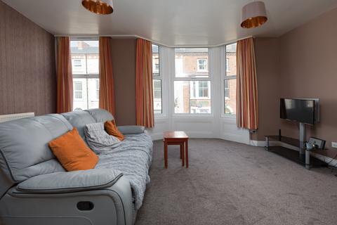 3 bedroom flat for sale, Belle Vue Parade, Scarborough YO11