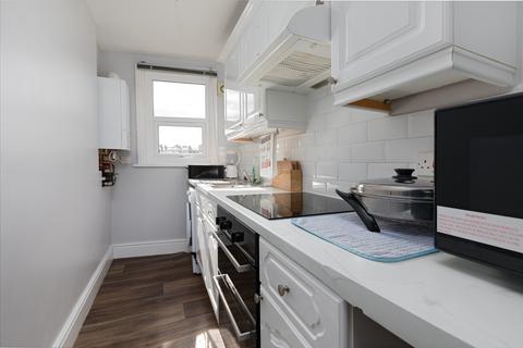 3 bedroom flat for sale, Belle Vue Parade, Scarborough YO11
