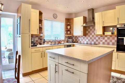 4 bedroom detached house for sale, Tir-Berllan, Oakdale, NP12