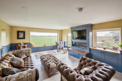 2 bedroom detached house for sale, Wrancarr Lane, Moss, Doncaster