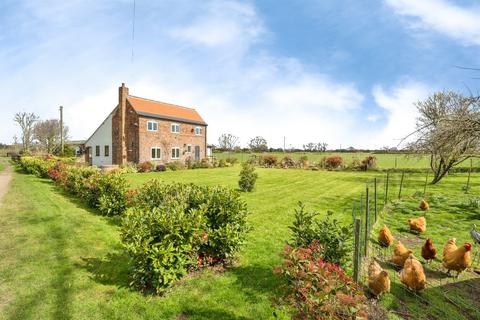 2 bedroom detached house for sale, Wrancarr Lane, Moss, Doncaster