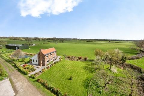 2 bedroom detached house for sale, Wrancarr Lane, Moss, Doncaster
