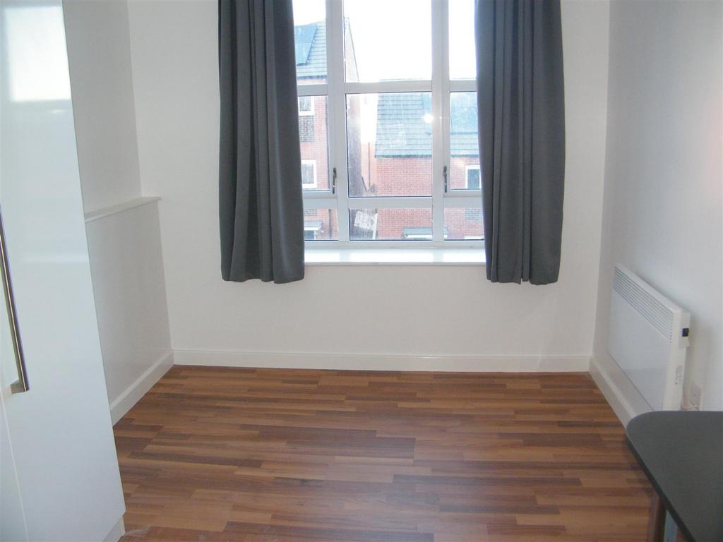 Apartment in Leicester, St Matthew's - View 3