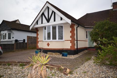 2 bedroom bungalow to rent, Oakroyd Avenue, CM6
