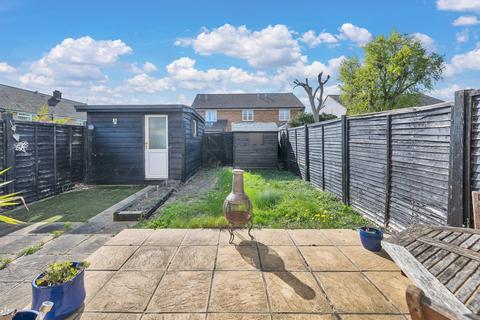 3 bedroom end of terrace house for sale, Elbourn Way, Royston SG8