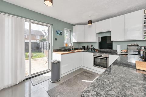 3 bedroom end of terrace house for sale, Elbourn Way, Royston SG8