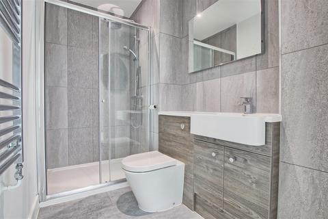 2 bedroom flat for sale, Newmarket Road, Cambridge