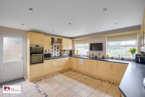 5 bedroom detached house for sale, Moorfield Avenue, Knowle B93