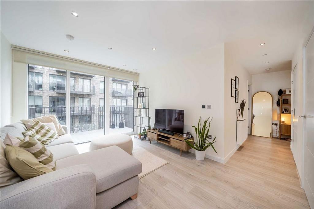 Open-plan living area, open plan living