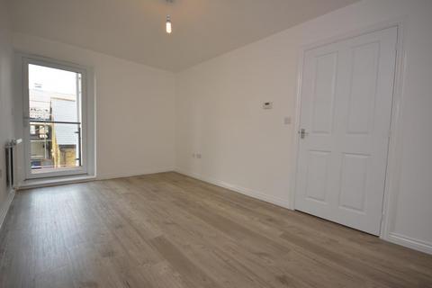 1 bedroom apartment to rent, Wharf Road, CM2