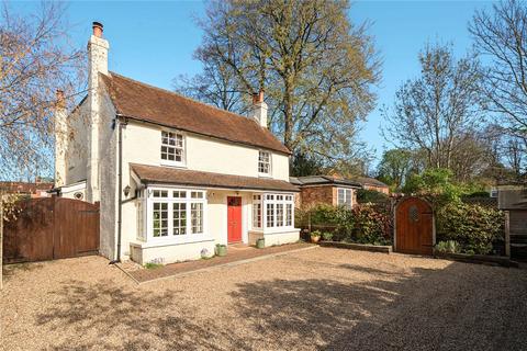 4 bedroom detached house for sale, Townshott Close, Great Bookham, KT23