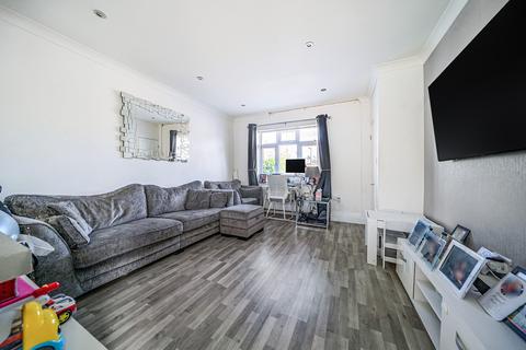 2 bedroom semi-detached house for sale, Downderry Road, Bromley