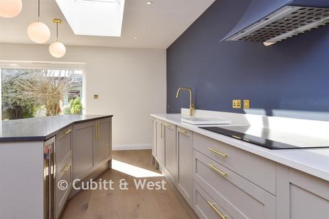 undefined, Kenmure Avenue, Brighton BN1