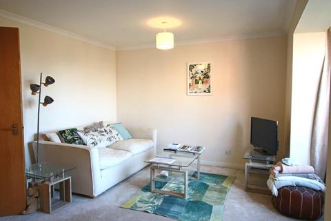 2 bedroom flat to rent, Shepherds Loan, West End, Dundee, DD2