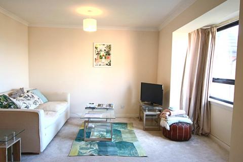 2 bedroom flat to rent, Shepherds Loan, West End, Dundee, DD2