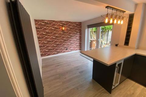 3 bedroom detached house to rent, Boswell Close, Mansfield, NG18 4BZ