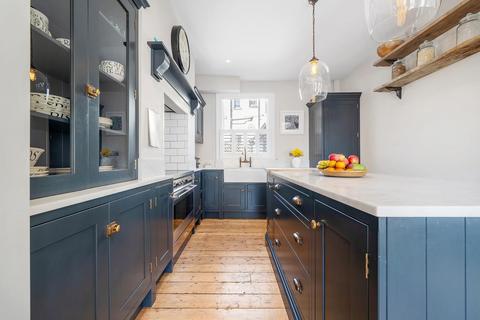3 bedroom flat for sale, Arlingford Road, SW2