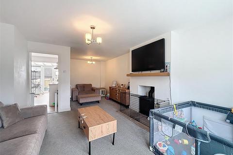 3 bedroom end of terrace house for sale, Headlands Road, Aldbrough, Hull