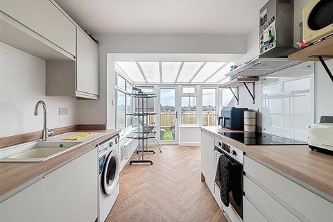3 bedroom end of terrace house for sale, Headlands Road, Aldbrough, Hull