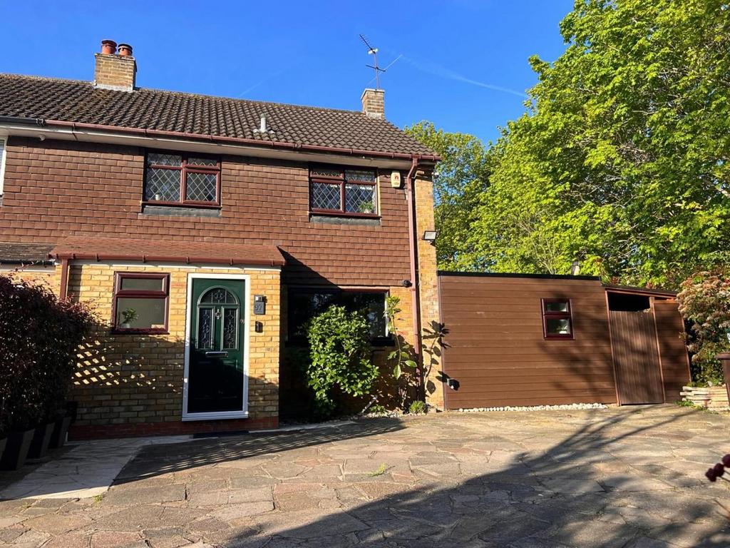 House exterior, garage