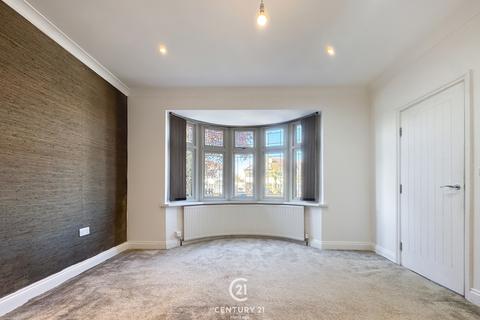 4 bedroom terraced house for sale, Eastern Avenue, Ilford, IG2 7JB