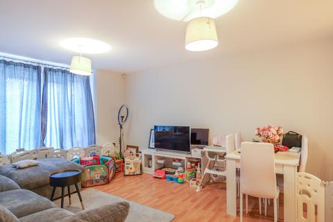 2 bedroom flat for sale, Sale Road, Wythenshawe M23