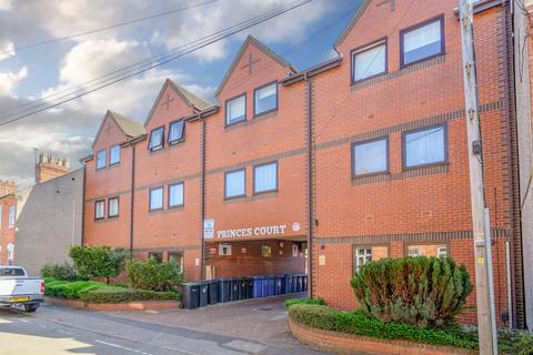 2 bedroom flat for sale, Princes Street, Kettering
