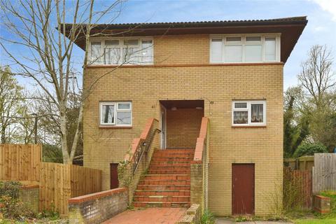 2 bedroom maisonette for sale, Shackleton Place, Oldbrook, Milton Keynes, Buckinghamshire, MK6