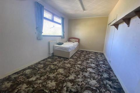 3 bedroom semi-detached house for sale, Holm Garth Drive , Hull, East Yorkshire , HU8 9DU