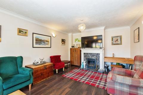 4 bedroom link detached house for sale, Station Road, Stoke Mandeville, Aylesbury